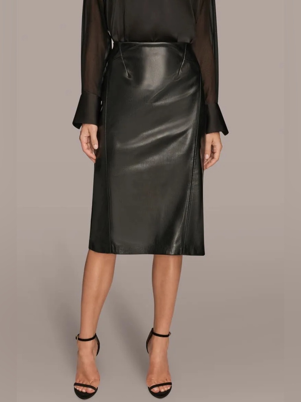 Danier Classic Black Leather Pencil Skirt - 8